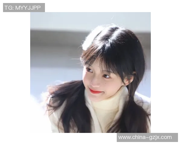 温柔可爱的足球明星头像女展现独特魅力与青春活力